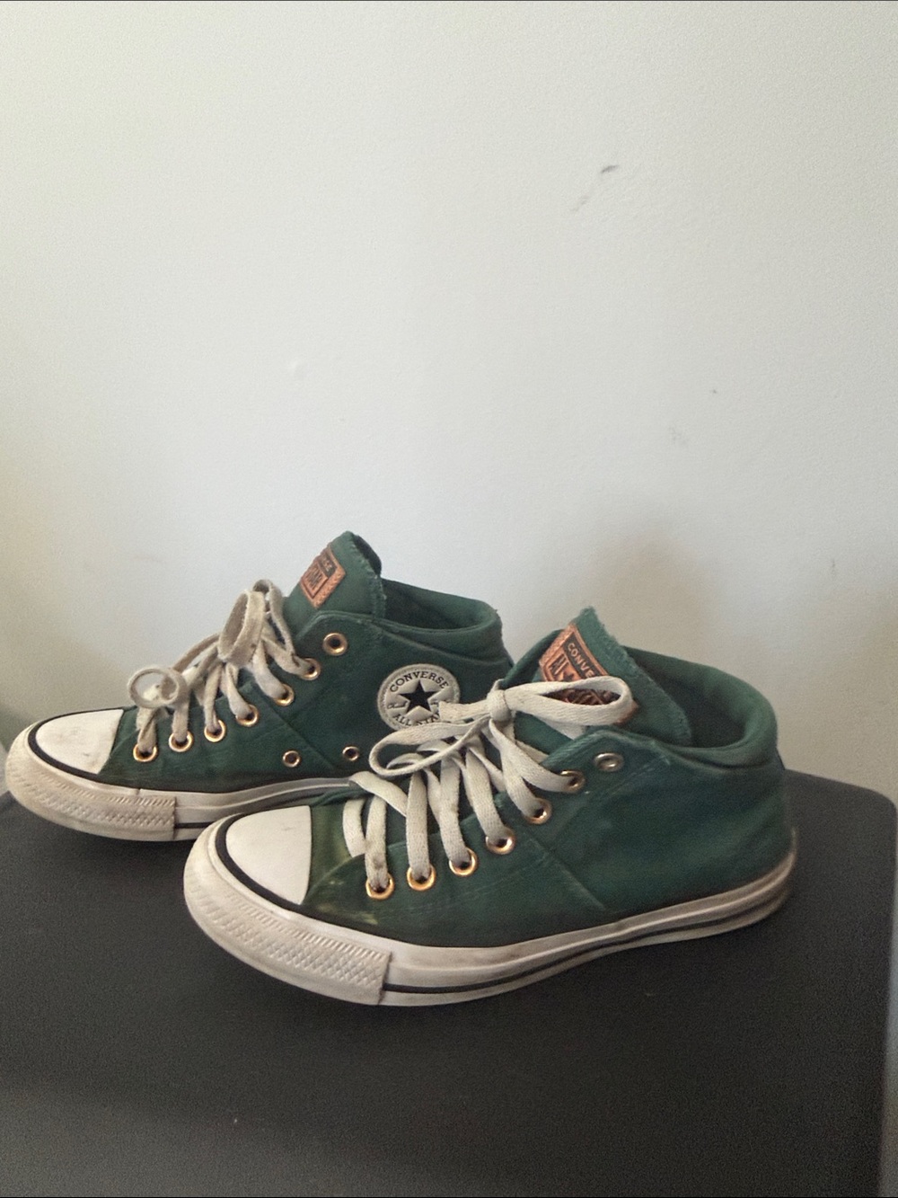 Converse Women’s Size 7 Green High-Top Chuck Taylor Sneakers - Picture 4 of 7